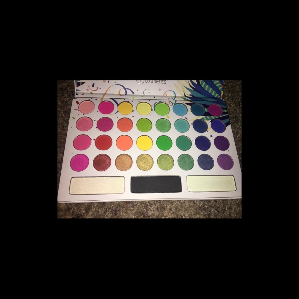 BH Cosmetics Take Me Back to Brazil pallet